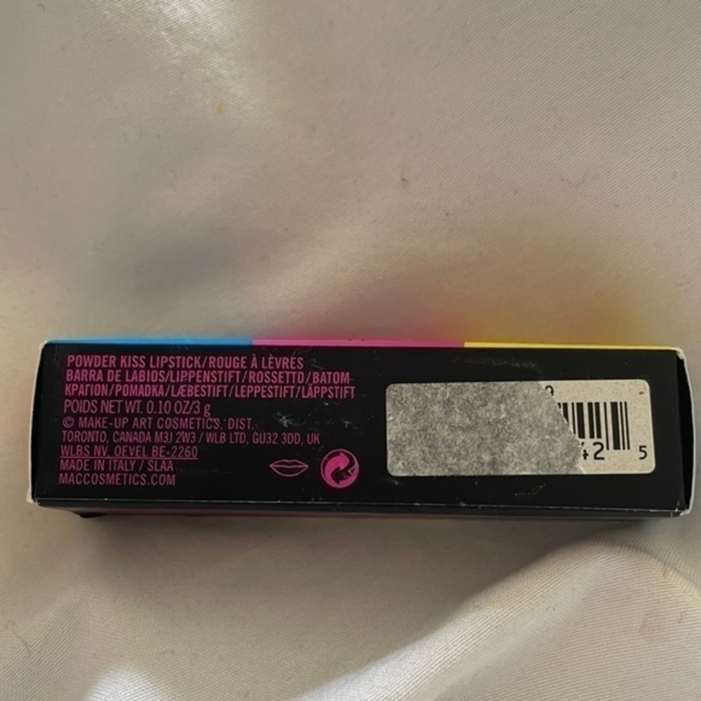 MAC Makeup Luck Be A Lady Lunar New Year Powder Kiss Lipstick Brand New In Box - Picture 9 of 10